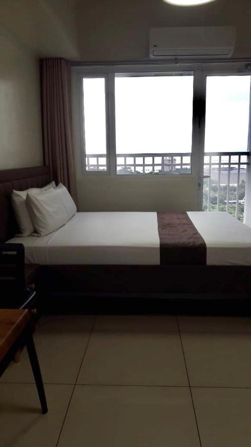 Studio Unit At The Breeze Residences Маніла Екстер'єр фото